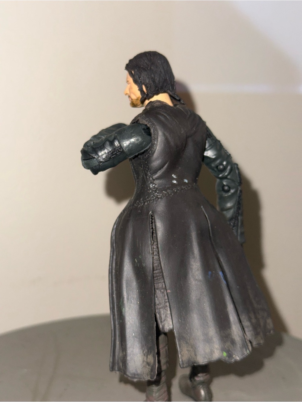 ToyBiz 6-inch Lord of the Rings Aragorn action figure from 2001 - Picture 4 of 6